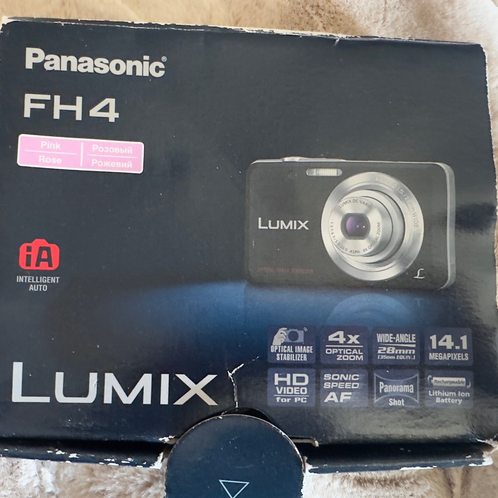 Panasonic Lumix FH4 Pink Digital Camera
